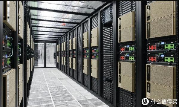 英偉達 從顯卡巨頭到AI產業的新壟斷者